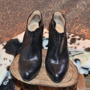 Enzo Angiolini Eayasim bootie size 6 1/2m